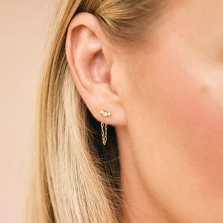 Graduated Curve Paperclip Chain Stud
