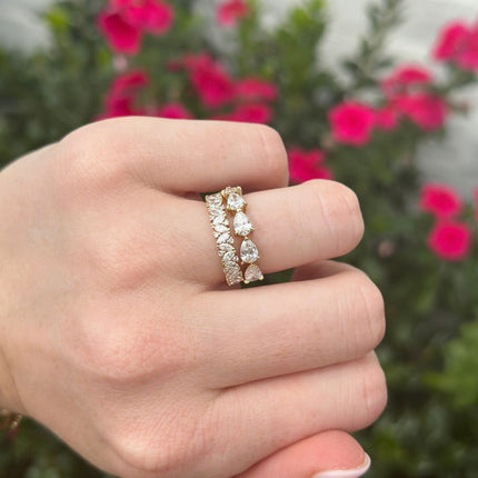 Alternating Marquise and Round Diamond Cluster Band Lifestyle 1