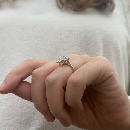 Diamond Flower Ring Lifestyle 4