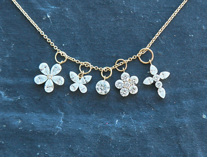 <h2><em>New </em>Invisible Collection</h2>