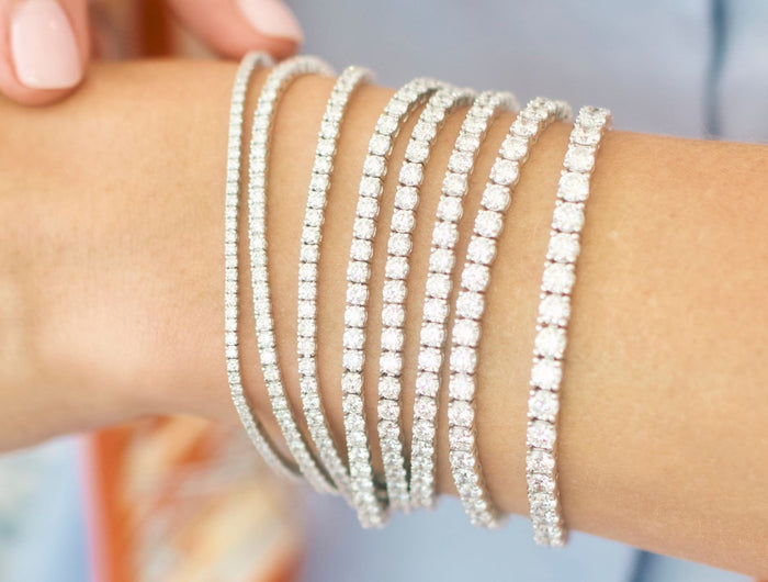 <h3><em>Final Surprise</em></h3><h1>25% OFF Lab Grown Diamond Tennis<br/>Bracelets & Necklaces</h1>