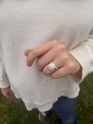Diamond Flower Ring
