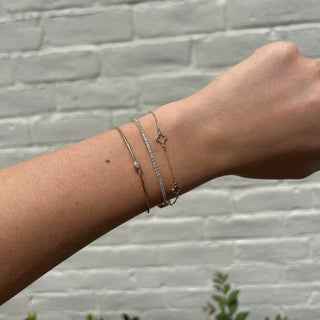 Lindsey Leigh Jewelry Open Clover Chain Bracelet Lifestyle 4
