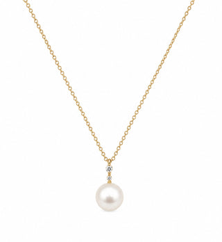 Pearl Drop Necklace Lightbox
