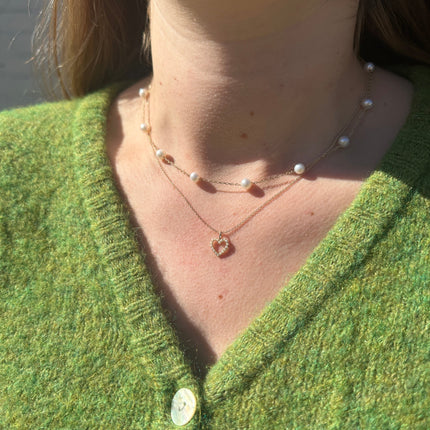 Pearl Heart Necklace Lifestyle 1