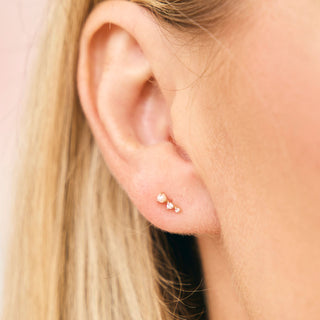 Graduated Pearl and Diamond Stud
