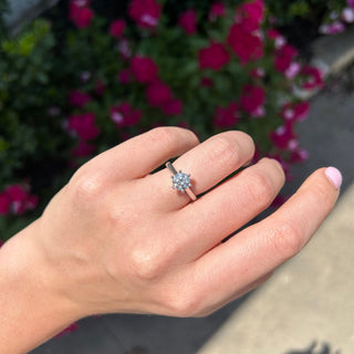 Round Solitaire Lifestyle
