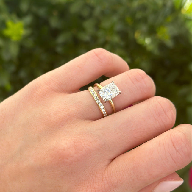 Wavy Channel Set Diamond Band Lifestyle 1