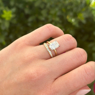 Wavy Channel Set Diamond Band Lifestyle 1
