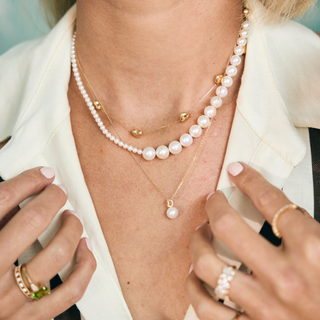 pearl necklace

