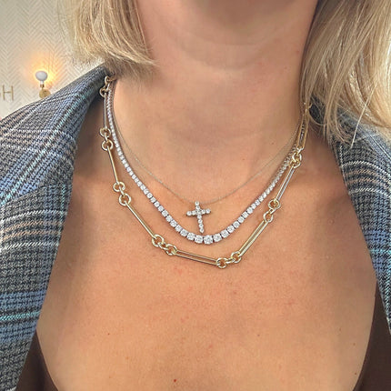 necklace
triple round link chain