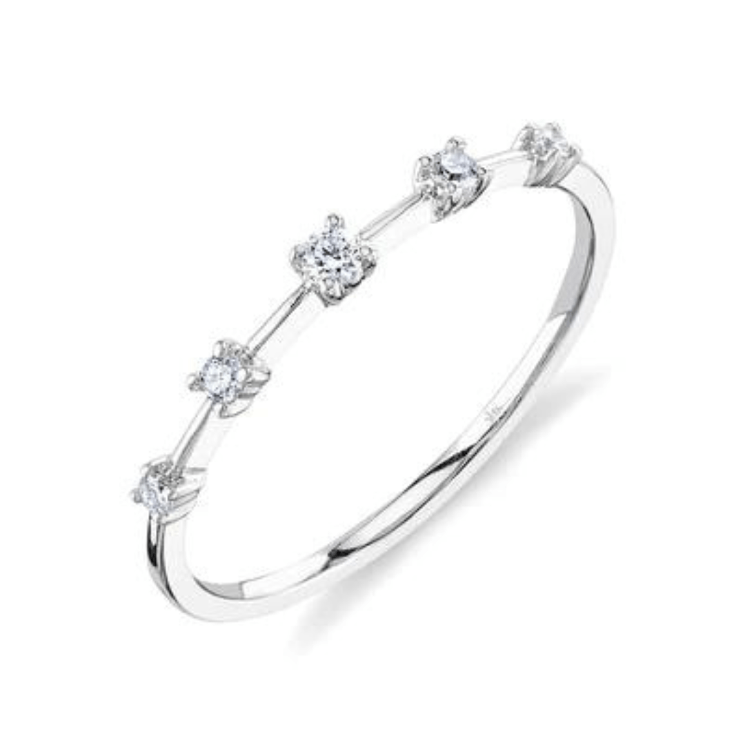 4 Prong Graduated Diamond Ring - Lindsey Leigh Jewelry