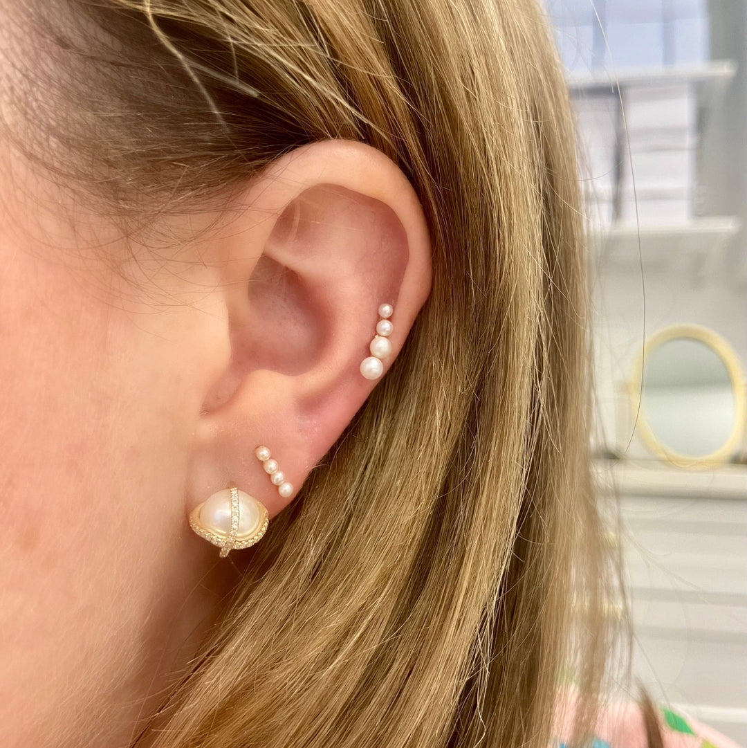 Double piercing pearl and diamond Clearance