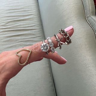 Round Solitaire  Lindsey Leigh Jewelry.
